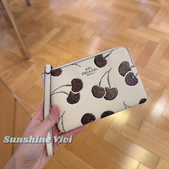 NWT Coach Corner Zip Wristlet With Cherry Print CDF05 Silver CHALK MULTI - Picture 1 of 5